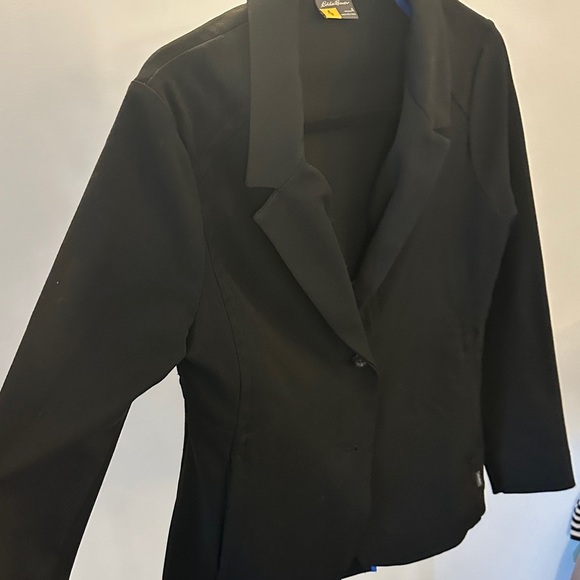 Eddie Bauer Women's Classic Black Blazer - Picture 3 of 9